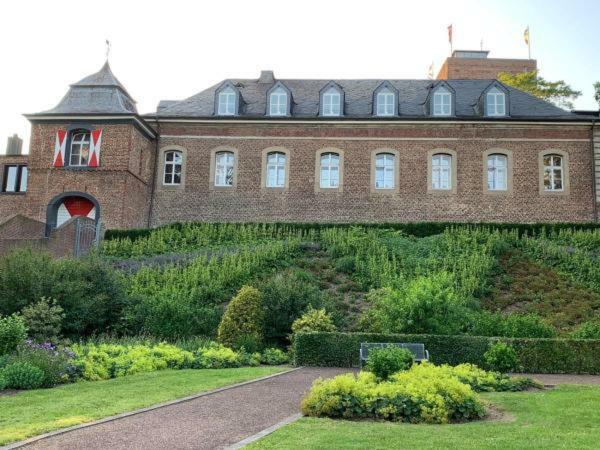 Burg Wassenberg Hotel Exterior foto